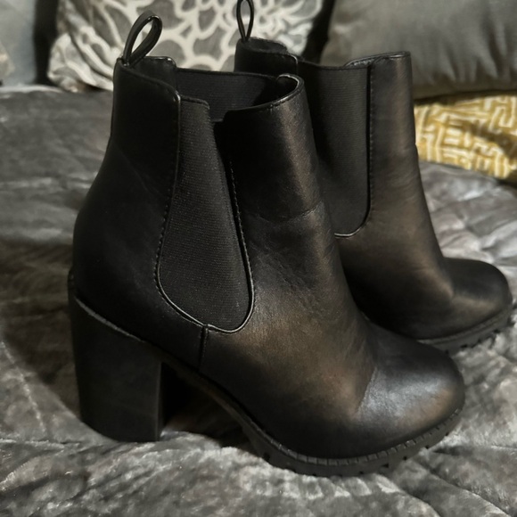 Black Chunky Heel Bootie - Picture 2 of 5